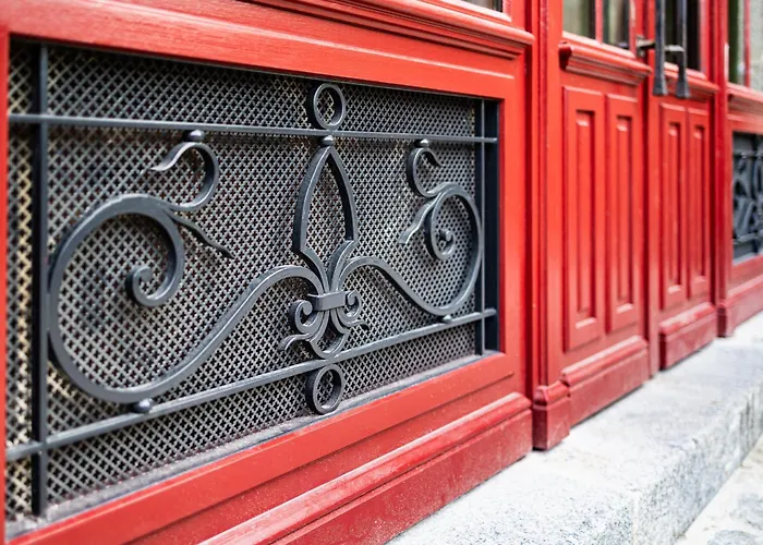 La Mère Poulard Hotel 3*