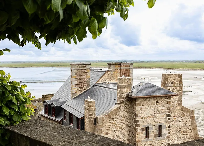 La Mère Poulard Hotel Mont St. Michel