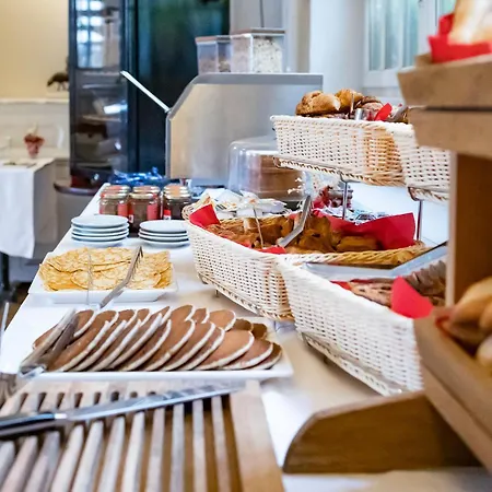 Hotel La Mere Poulard Monte Saint Michel