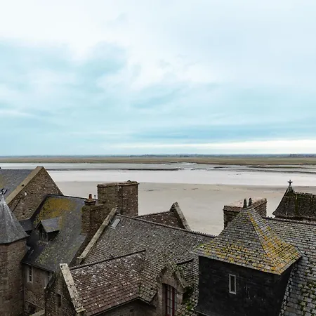 La Mere Poulard Отель