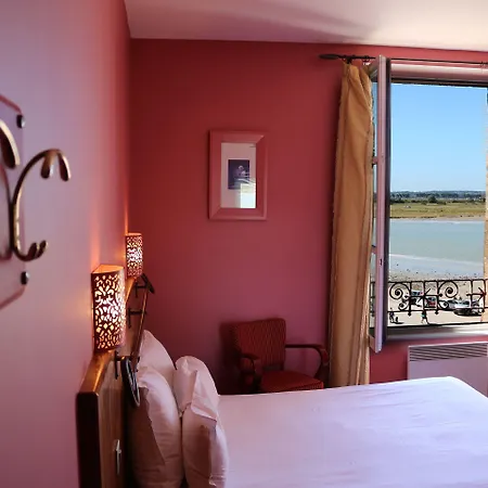 Hotel La Mere Poulard 3*