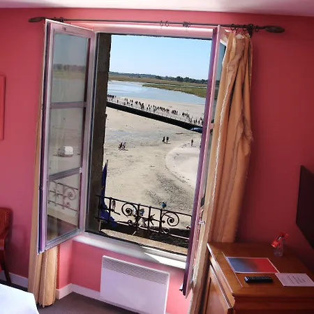 Hotel La Mere Poulard 3*