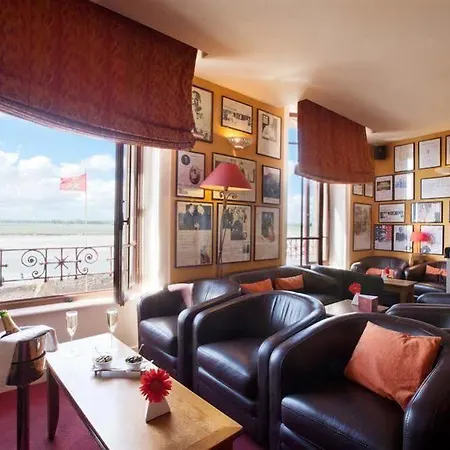 La Mère Poulard Hotel Mont St. Michel