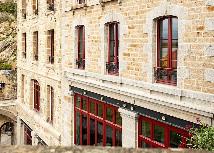 Hotel La Mere Poulard 3*