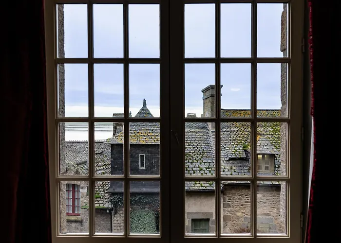 La Mère Poulard Hotel Mont St. Michel