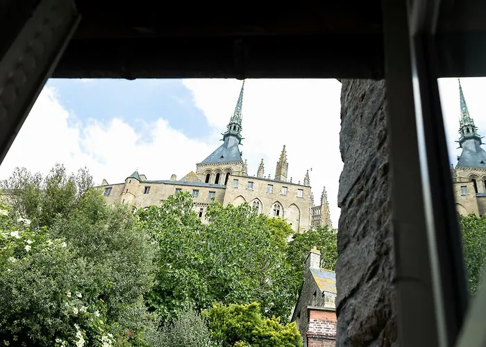 La Mère Poulard Hotel 3*