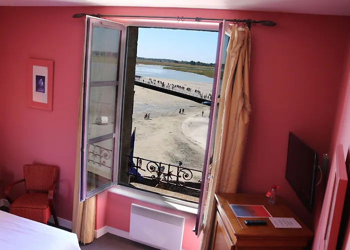 Hotel La Mere Poulard 3*