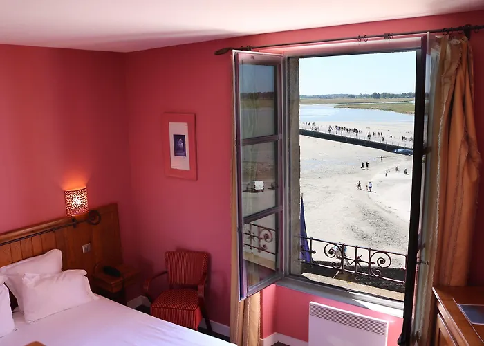 Hotel La Mere Poulard 3*