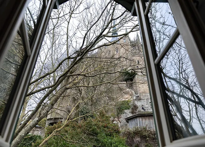 Отель La Mere Poulard 3*